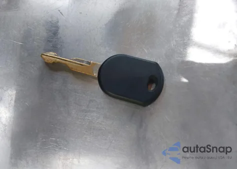 2006 Ford F-150 Stx/Xl/Xlt from USA, damaged, VIN 1FTRF12206NA59393